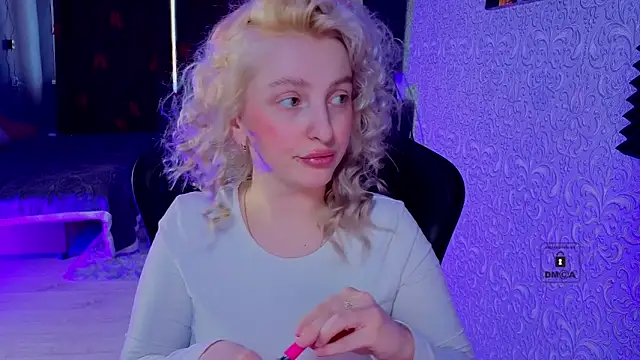 Eva Vibe  online show from April 2026 06:10:02 AM