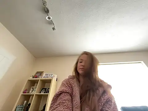 Snapshot of HollyHaze chatting on March 2026 10:48:02 AM HollyHaze online show from March 2026 10:48:02 AM