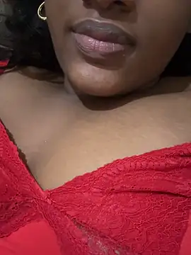 amorasecy online show from April 2026 02:23:02 PM