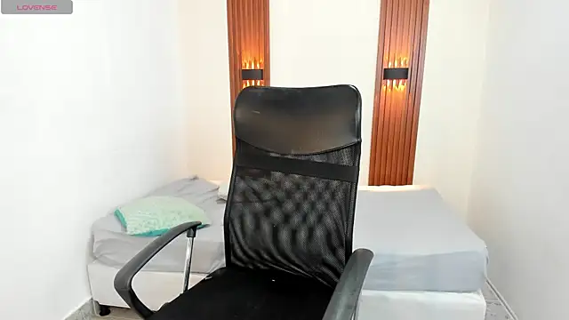 CelesteMoon5 online show from May 2026 09:01:02 PM