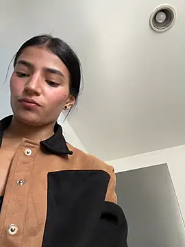 Ema Rose  online show from February 2026 07:07:01 PM