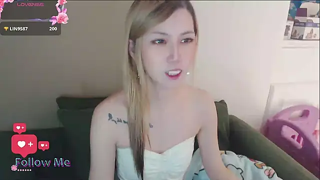 whitecat13 online show from May 2026 10:32:01 AM