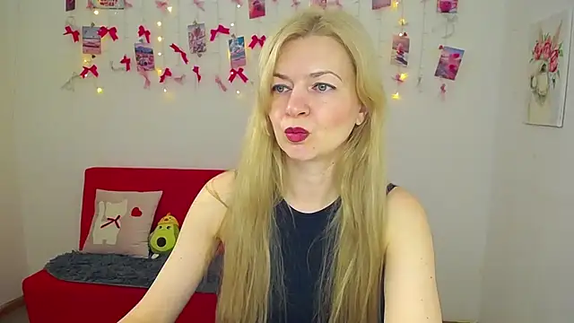 Snapshot of MelissaTyler chatting on May 2026 05:23:02 AM MelissaTyler online show from May 2026 05:23:02 AM