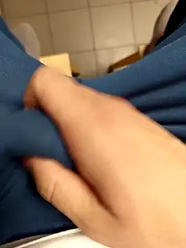 Snapshot of kingmiko12 chatting on March 2026 11:55:02 PM kingmiko12 online show from March 2026 11:55:02 PM