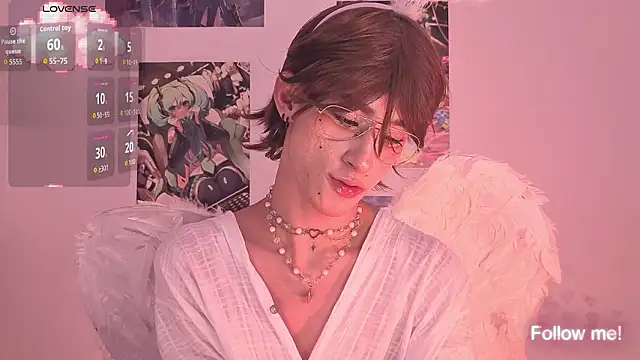 Snapshot of Kitsuneplay_ chatting on March 2026 04:09:01 PM Kitsuneplay online show from March 2026 04:09:01 PM