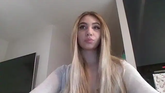 Snapshot of TeenLily chatting on February 2026 08:09:02 PM TeenLily online show from February 2026 08:09:02 PM