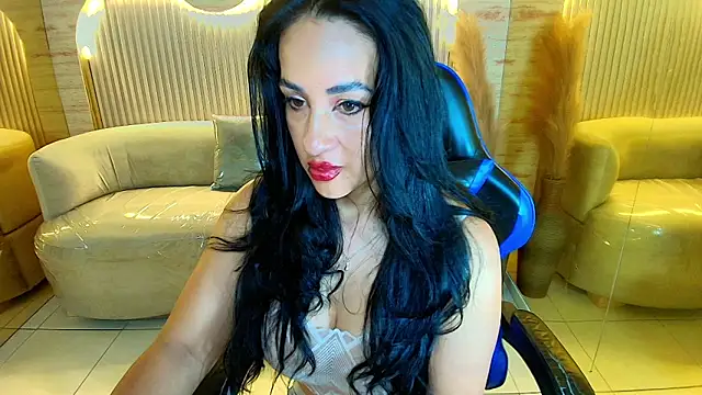 Snapshot of charlotte_r_ chatting on January 2026 03:42:02 AM charlotte r online show from January 2026 03:42:02 AM