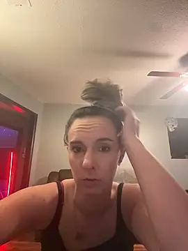 Snapshot of Trippyyb28 chatting on January 2026 05:02:02 AM Trippyyb28 online show from January 2026 05:02:02 AM