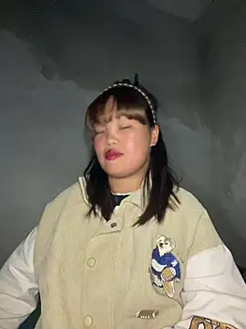 Wendy-2 online show from April 2026 02:12:02 PM