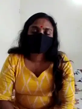 Snapshot of Hot_Sweety02 chatting on February 2026 04:10:02 AM Hot Sweety02 online show from February 2026 04:10:02 AM