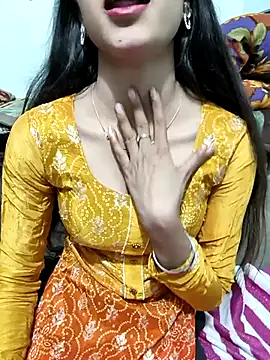 Snapshot of Yours-Zeenat chatting on February 2026 09:17:01 AM Yours-Zeenat online show from February 2026 09:17:01 AM