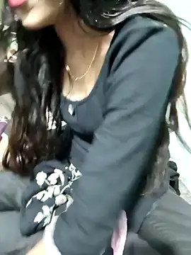 Snapshot of Yours-Zeenat chatting on March 2026 10:06:01 AM Yours-Zeenat online show from March 2026 10:06:01 AM