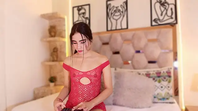 Snapshot of Sophieh_Sweet chatting on February 2026 03:54:01 AM Sophieh Sweet online show from February 2026 03:54:01 AM