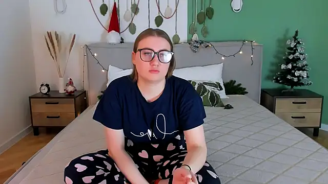 Snapshot of Kitty_MurMur chatting on January 2026 02:32:02 PM Kitty MurMur online show from January 2026 02:32:02 PM