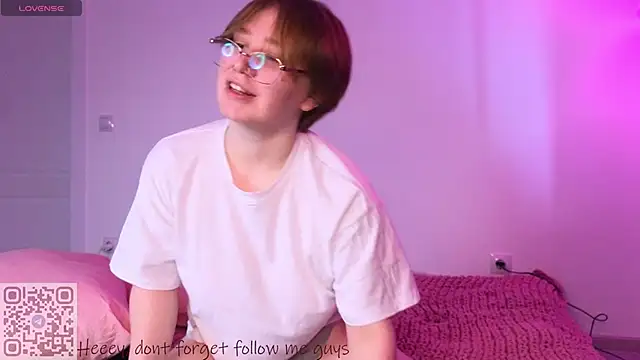 starsonthesky online show from April 2026 12:21:01 PM