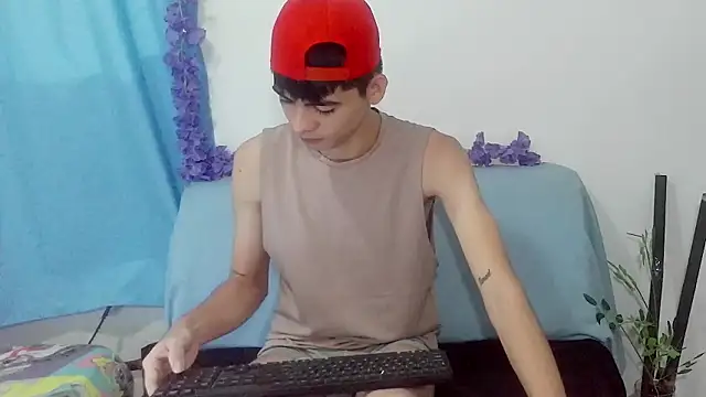 Snapshot of nico22love chatting on February 2026 07:44:02 PM nico22love online show from February 2026 07:44:02 PM