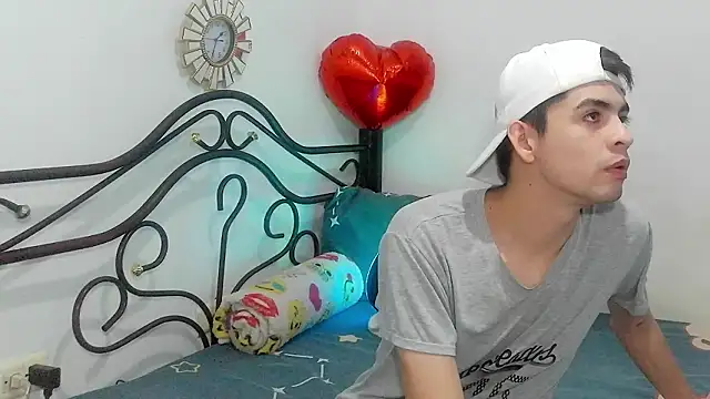 Snapshot of nico22love chatting on March 2026 06:10:01 PM nico22love online show from March 2026 06:10:01 PM