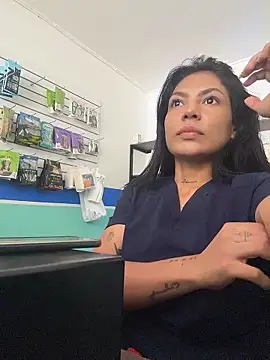 Sarah Hinata online show from January 2026 01:47:02 PM