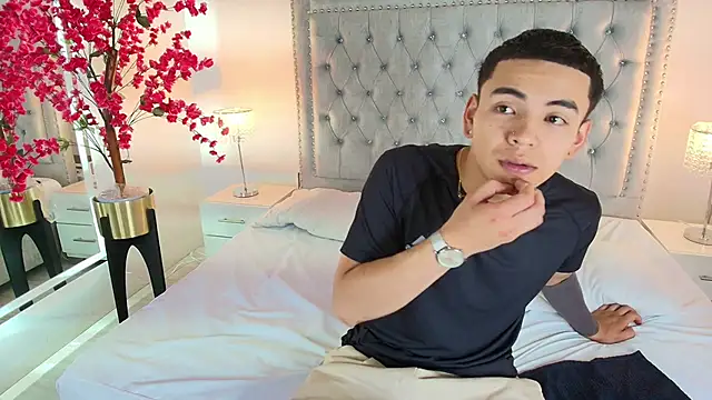 Snapshot of Jaden_and_sofia chatting on January 2026 03:43:01 AM Jaden and sofia online show from January 2026 03:43:01 AM