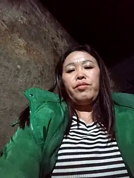 dakota-kis online show from February 2026 12:52:01 PM