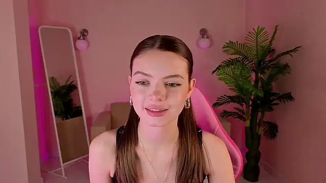 Snapshot of Ellya_me chatting on January 2026 08:39:02 AM Ellya me online show from January 2026 08:39:02 AM