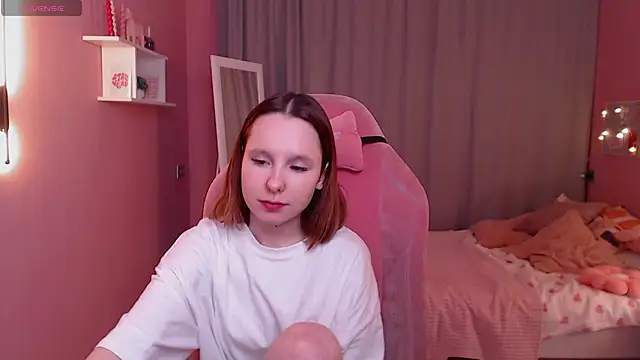 Snapshot of Haya_Harareet chatting on January 2026 01:10:02 AM Haya Harareet online show from January 2026 01:10:02 AM