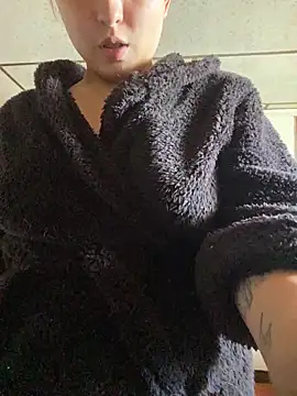 Scarlet auraa online show from March 2026 05:19:02 PM