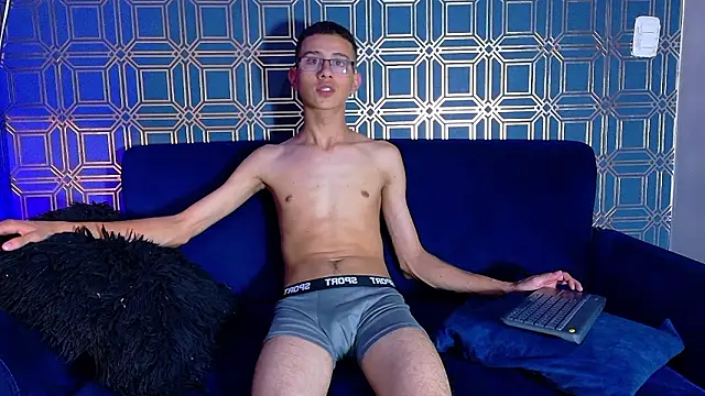 Snapshot of asher_lux chatting on February 2026 08:13:02 PM asher lux online show from February 2026 08:13:02 PM