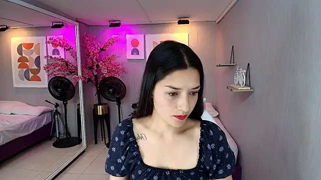 Snapshot of Sol_rousse chatting on January 2026 12:29:01 PM Sol rousse online show from January 2026 12:29:01 PM