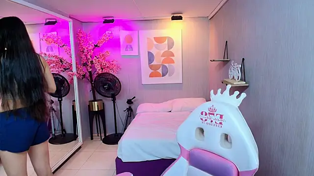 Snapshot of Sol_rousse chatting on January 2026 11:45:02 AM Sol rousse online show from January 2026 11:45:02 AM