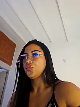 Snapshot of Daphne_Grayy chatting on February 2026 03:10:01 PM Daphne Grayy online show from February 2026 03:10:01 PM