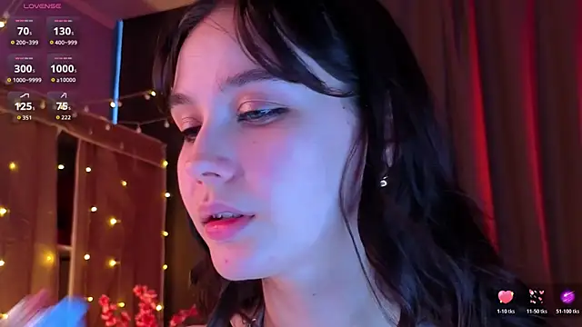 Snapshot of KiraYukimura chatting on April 2026 10:09:02 AM KiraYukimura online show from April 2026 10:09:02 AM