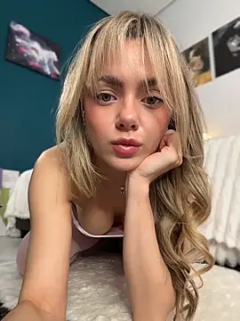 Kylie Mystic online show from April 2026 03:37:01 AM