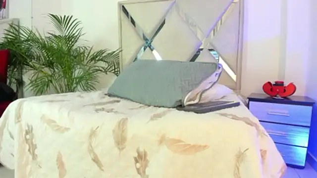 Liam saint online show from March 2026 01:00:02 PM