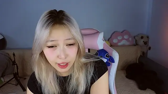 jasmilee online show from February 2026 01:59:01 PM