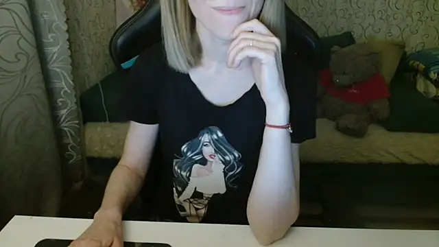 Snapshot of -Milamanka- chatting on February 2026 03:27:01 PM -Milamanka- online show from February 2026 03:27:01 PM