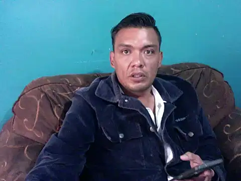 latinomoreno95 online show from February 2026 09:24:01 PM