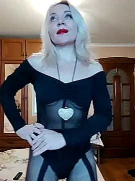 Snapshot of MiraStar984 chatting on February 2026 02:14:01 PM MiraStar984 online show from February 2026 02:14:01 PM