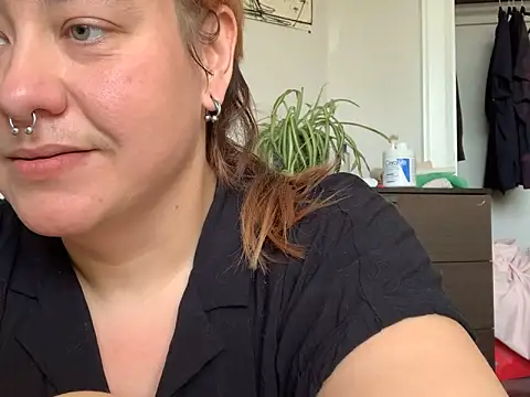 NymphoBuzi online show from February 2026 08:25:02 PM