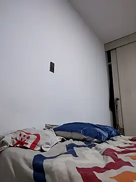 whitebull97 online show from January 2026 12:05:01 AM