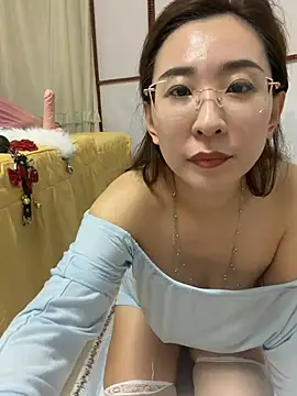 Jingjingxiang-520 online show from February 2026 11:42:02 AM