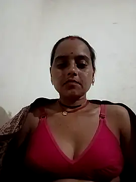 Madhuri Love143 online show from February 2026 02:01:02 PM