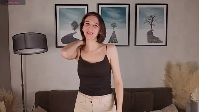 Snapshot of EnaFabiano chatting on January 2026 01:43:02 AM EnaFabiano online show from January 2026 01:43:02 AM