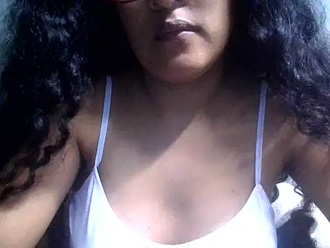 Snapshot of Kandysweety_2 chatting on August 2026 04:04:01 AM Kandysweety 2 online show from August 2026 04:04:01 AM
