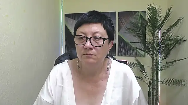 EmilyL0ve online show from July 2026 05:19:01 PM