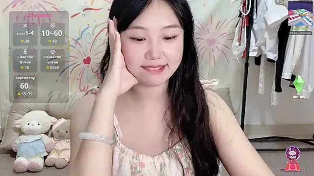 Snapshot of xiaoguai99 chatting on June 2026 01:01:02 PM xiaoguai99 online show from June 2026 01:01:02 PM