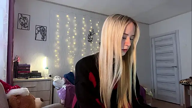 LatashiaOrcutt online show from January 2026 12:21:02 PM