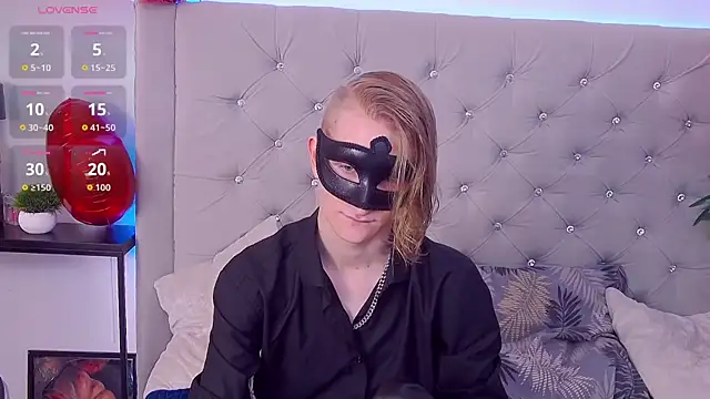 ArnoldRizzo online show from February 2026 06:31:01 PM