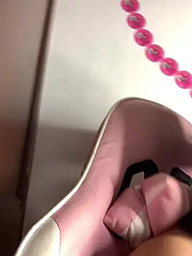 DulcePiink online show from March 2026 07:53:01 PM