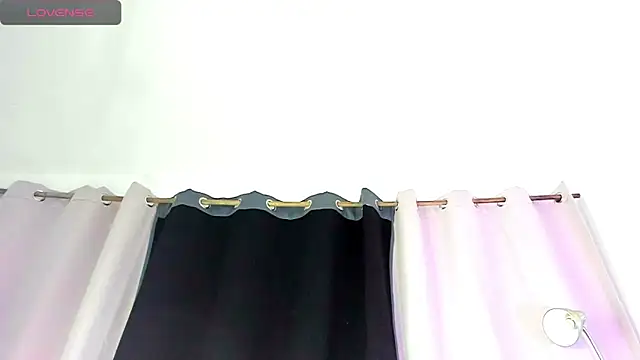 Snapshot of Megan_VixenX chatting on February 2026 09:03:02 PM Megan VixenX online show from February 2026 09:03:02 PM